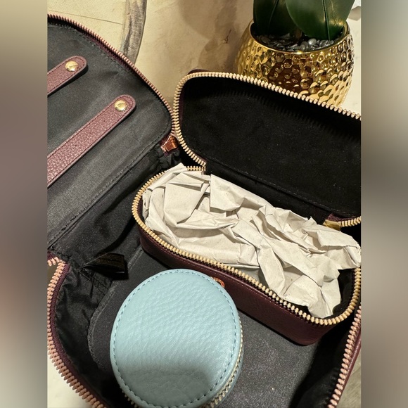 SOLD💜AIMEE KESTENBERG 3 pieces leather travel set ♥️ - Picture 8 of 12